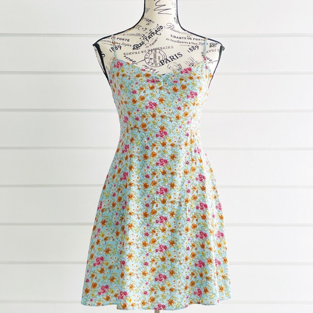 Forever 21 Floral Lightweight Ditsy Summer Mini Dress Size Small